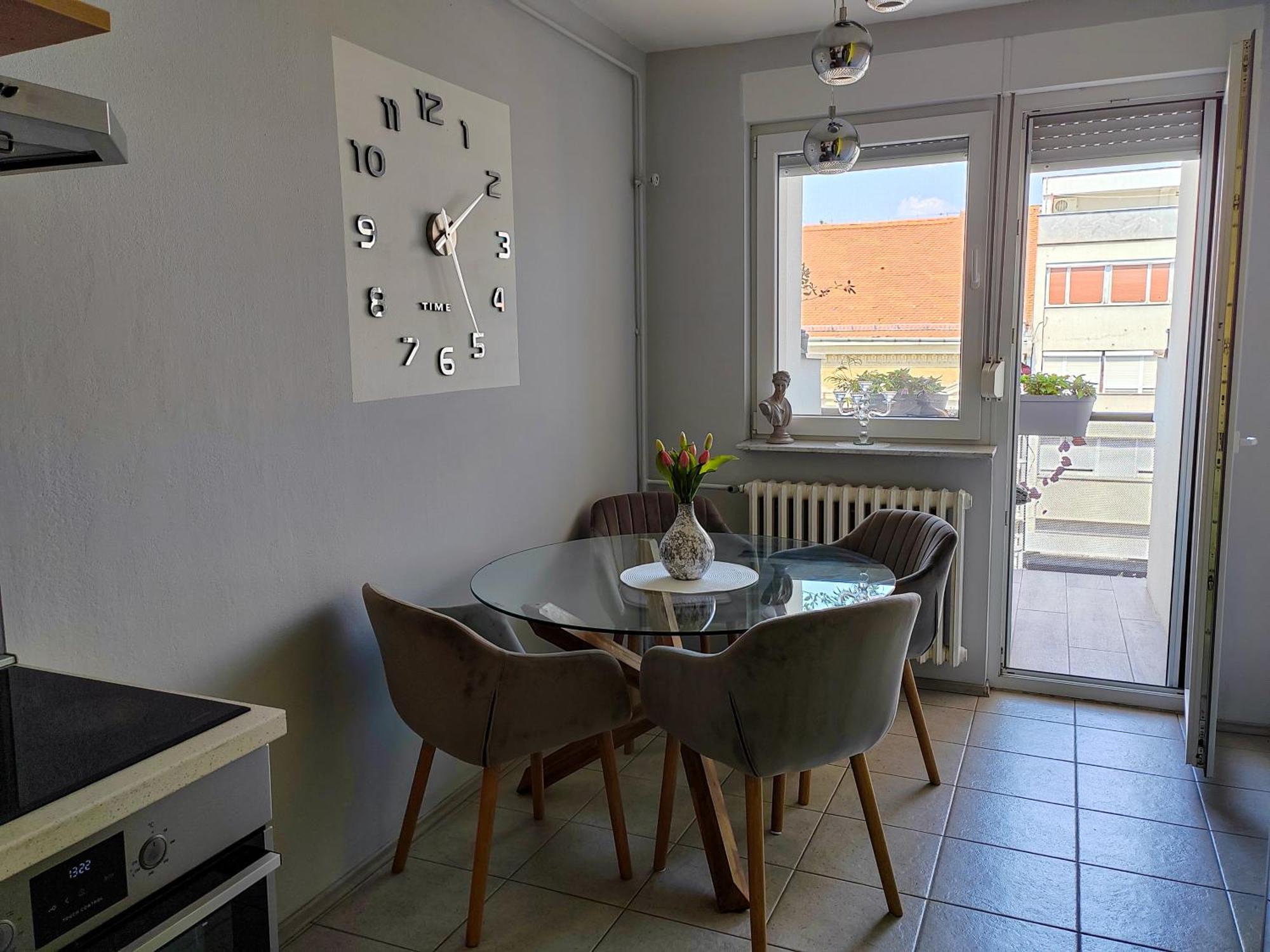 Liora Apartment